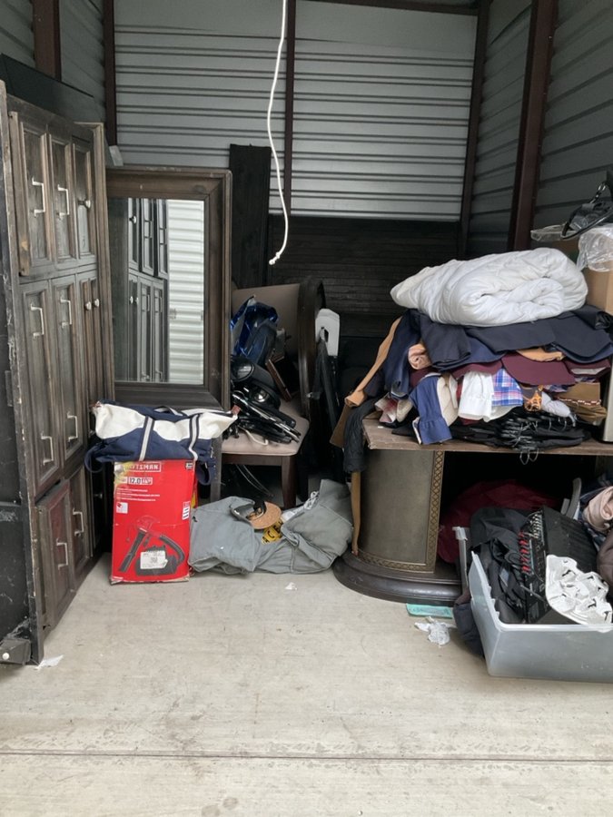 10 x 15 storage unit in Ceres, CA