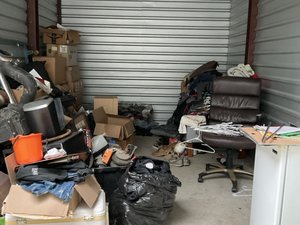 10 x 15 storage unit in Ceres, CA
