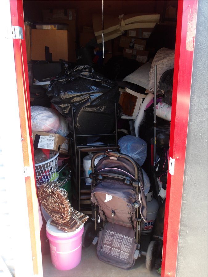10 x 10 storage unit in Tucson, AZ