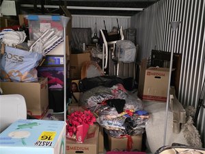 10 x 20 storage unit in Miami Gardens, FL