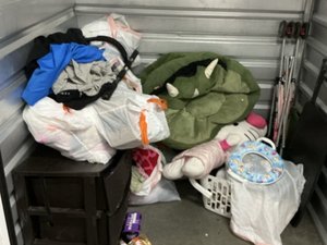 5 x 5 storage unit in San Diego, CA