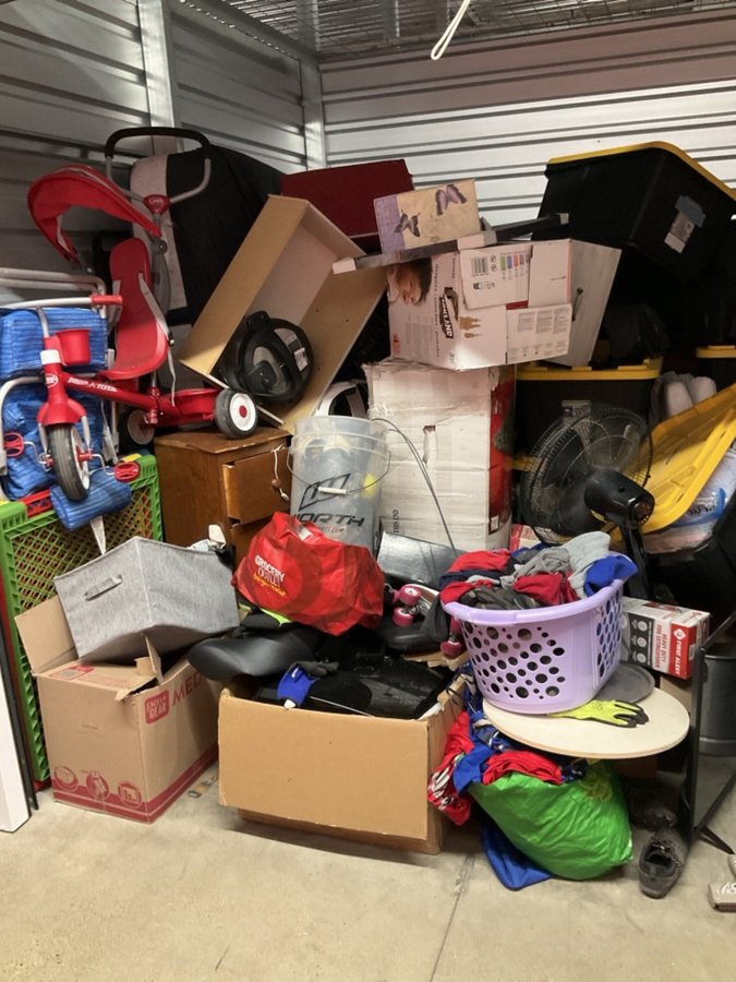 10 x 10 storage unit in Modesto, CA