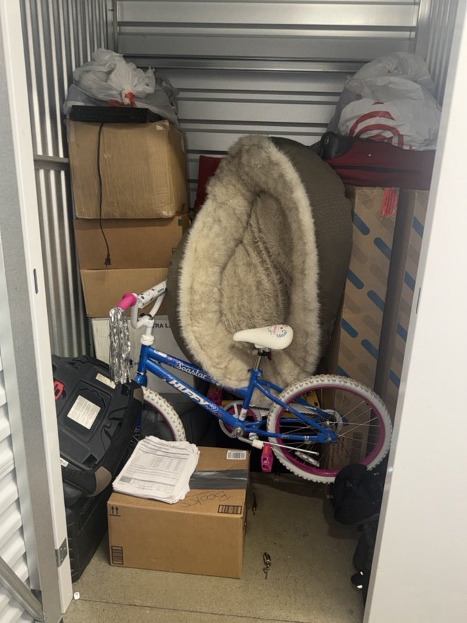 5 x 5 storage unit in Modesto, CA