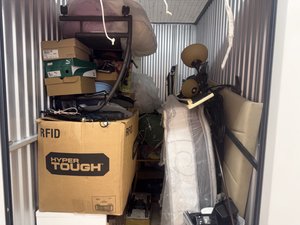 4 x 9 storage unit in Ft Lauderdale, FL