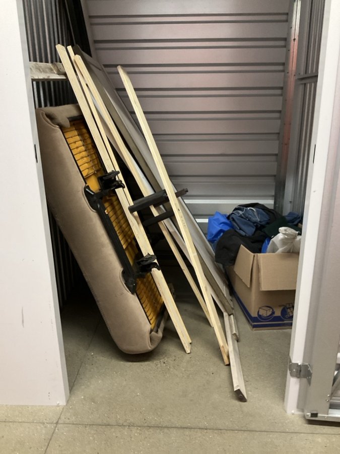5 x 5 storage unit in Modesto, CA