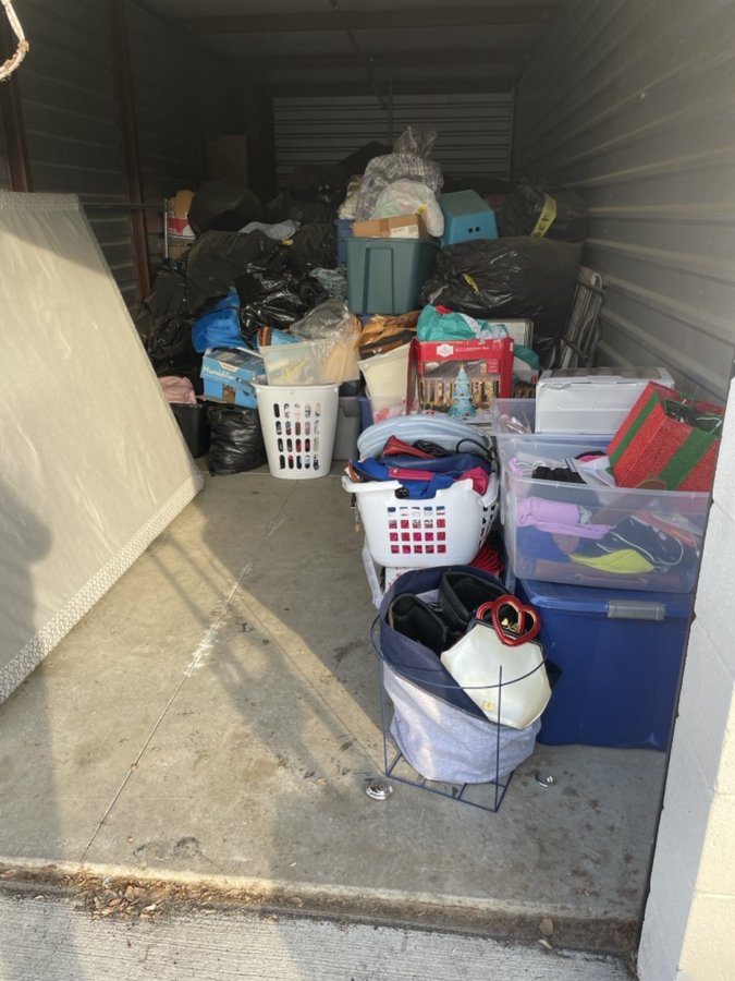 10 x 30 storage unit in Tracy, CA