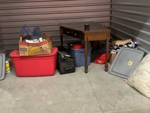 10 x 10 storage unit in Modesto, CA