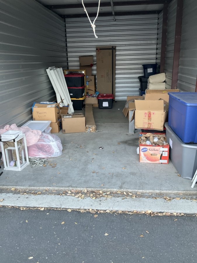 10 x 20 storage unit in Tracy, CA