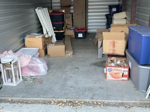 10 x 20 storage unit in Tracy, CA