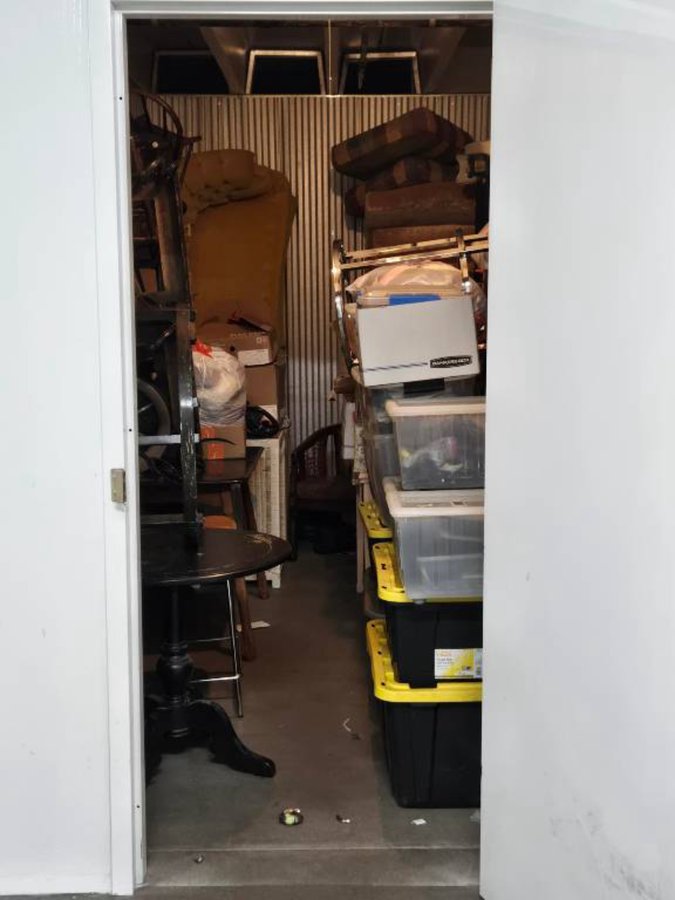 8 x 17 storage unit in Phoenix, AZ