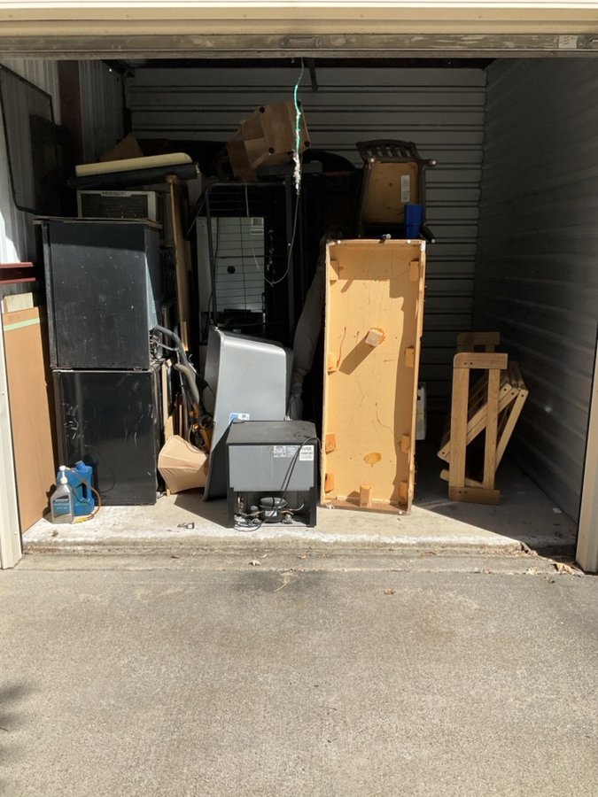 10 x 10 storage unit in Soulsbyville, CA