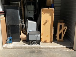 10 x 10 storage unit in Soulsbyville, CA