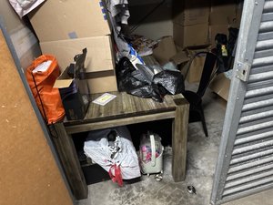 10 x 10 storage unit in Anaheim, CA