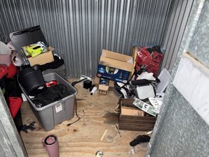 5 x 8 storage unit in Anaheim, CA