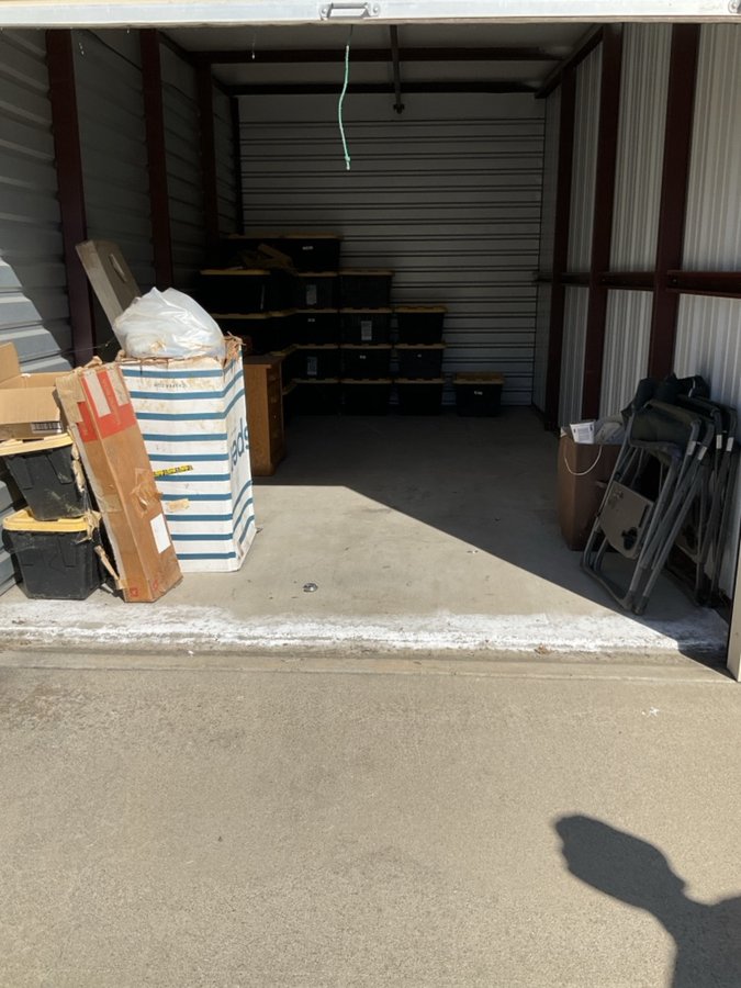 10 x 20 storage unit in Soulsbyville, CA