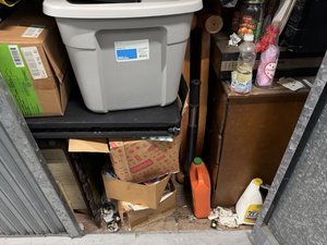 5 x 10 storage unit in Anaheim, CA