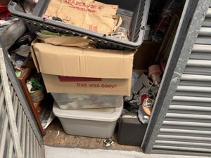 10 x 15 storage unit in Anaheim, CA