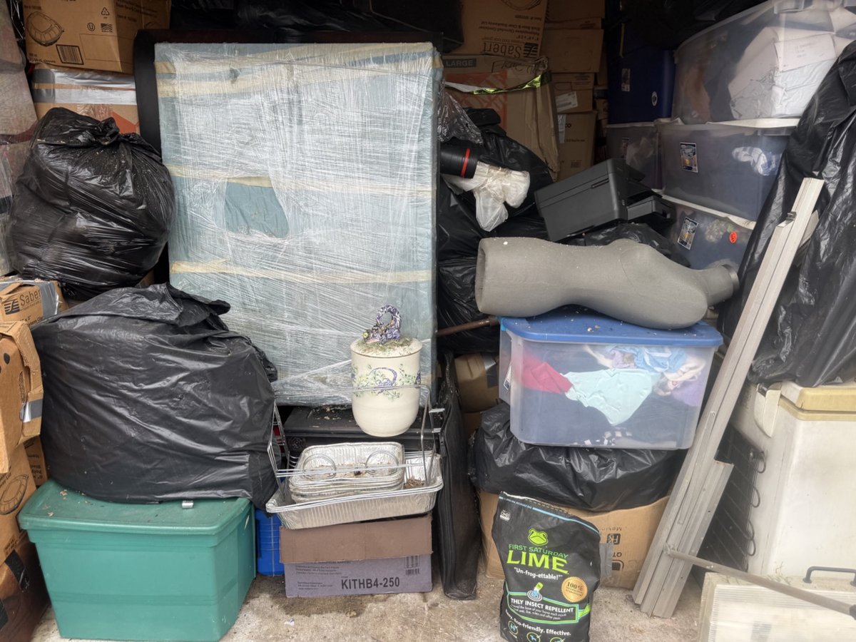 10 x 10 storage unit in Lauderhill, FL