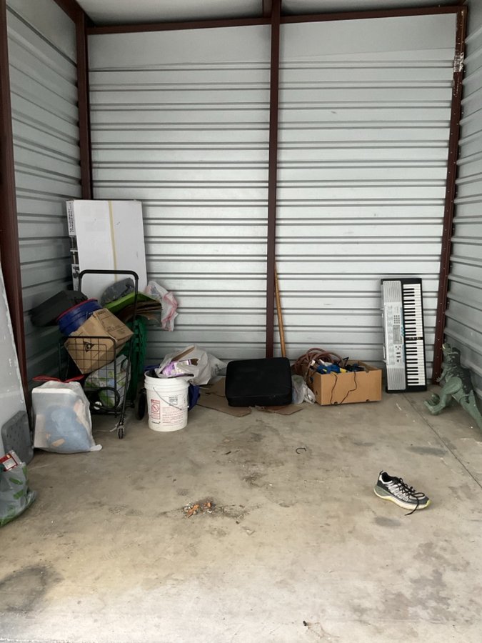 10 x 10 storage unit in Soulsbyville, CA
