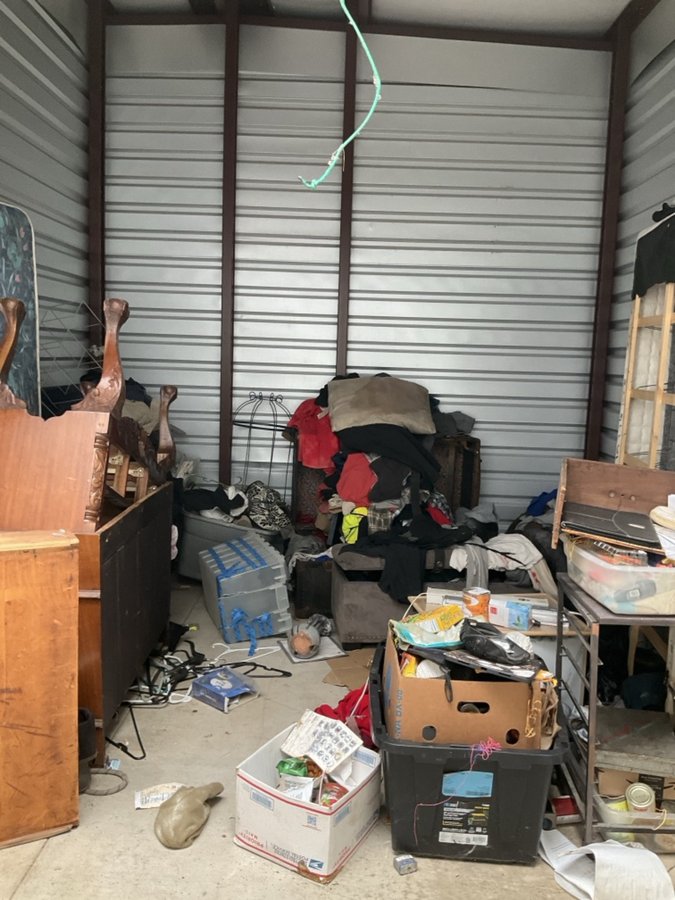 10 x 10 storage unit in Soulsbyville, CA