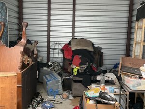10 x 10 storage unit in Soulsbyville, CA
