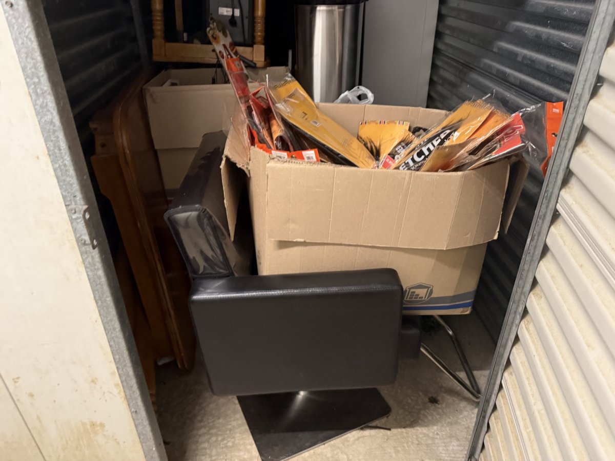 5 x 10 storage unit in Pompano Beach, FL