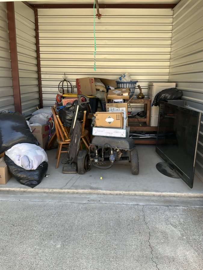 10 x 10 storage unit in Soulsbyville, CA