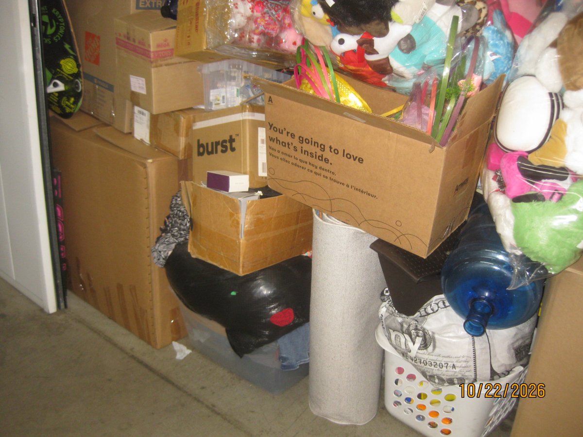 10 x 15 storage unit in Van Nuys, CA