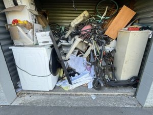 10 x 10 storage unit in Santa Rosa, CA