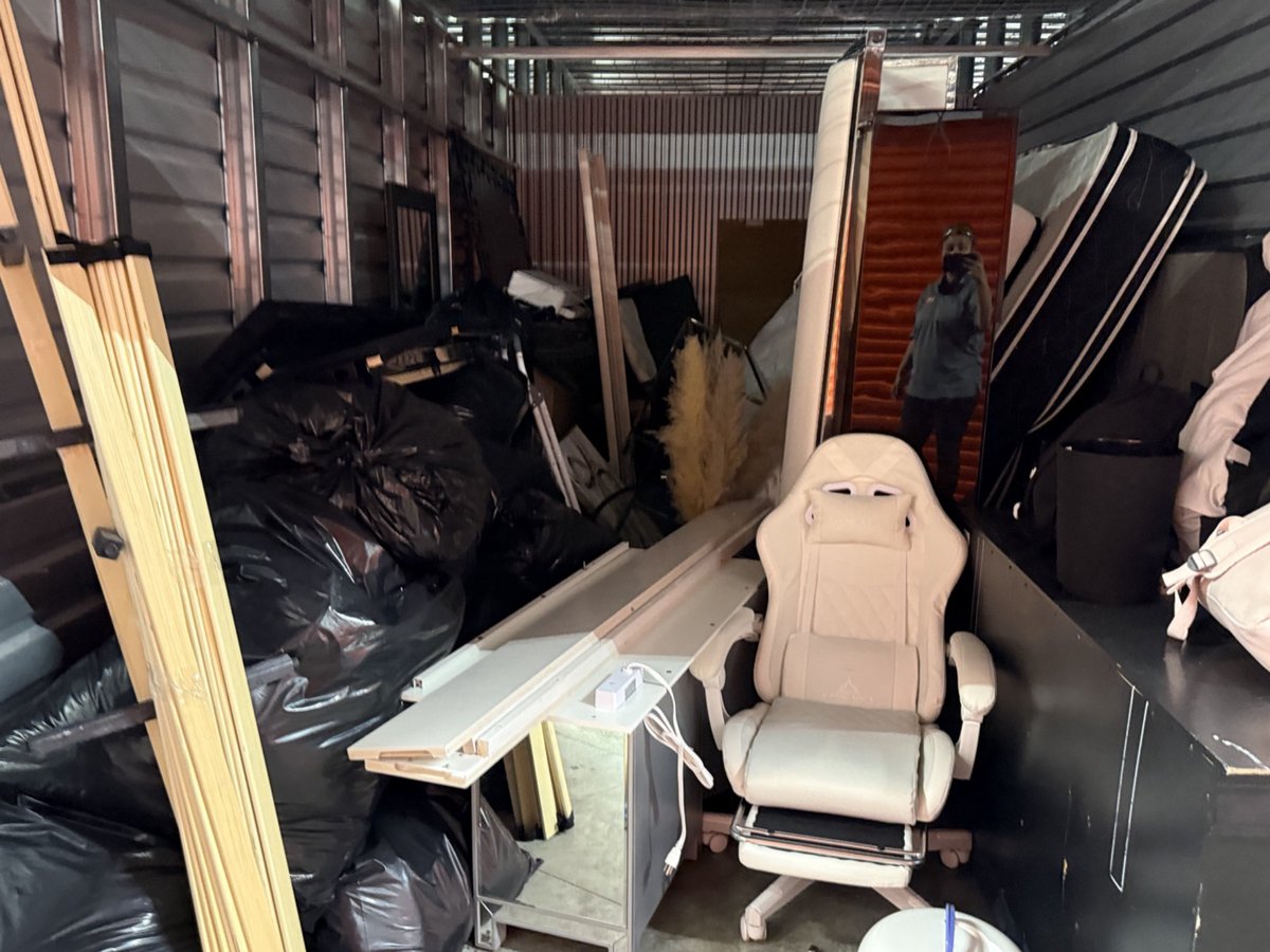 10 x 20 storage unit in Ft Lauderdale, FL