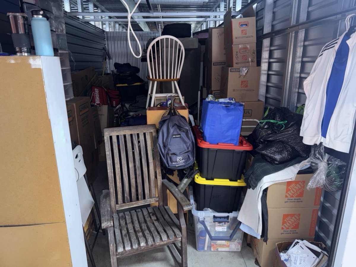 10 x 20 storage unit in Gardena, CA
