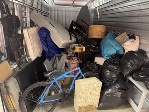 10 x 20 storage unit in Gardena, CA