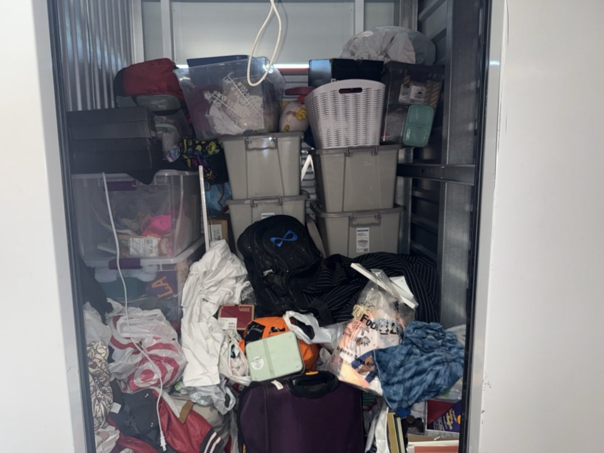 5 x 5 storage unit in Gardena, CA