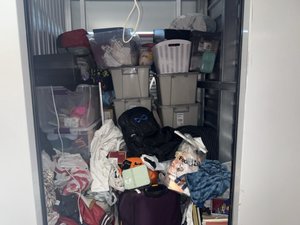 5 x 5 storage unit in Gardena, CA