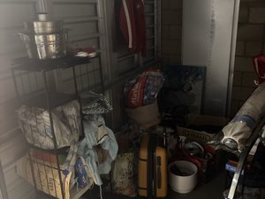 10 x 10 storage unit in Gardena, CA
