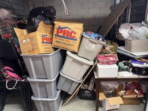 10 x 10 storage unit in Gardena, CA