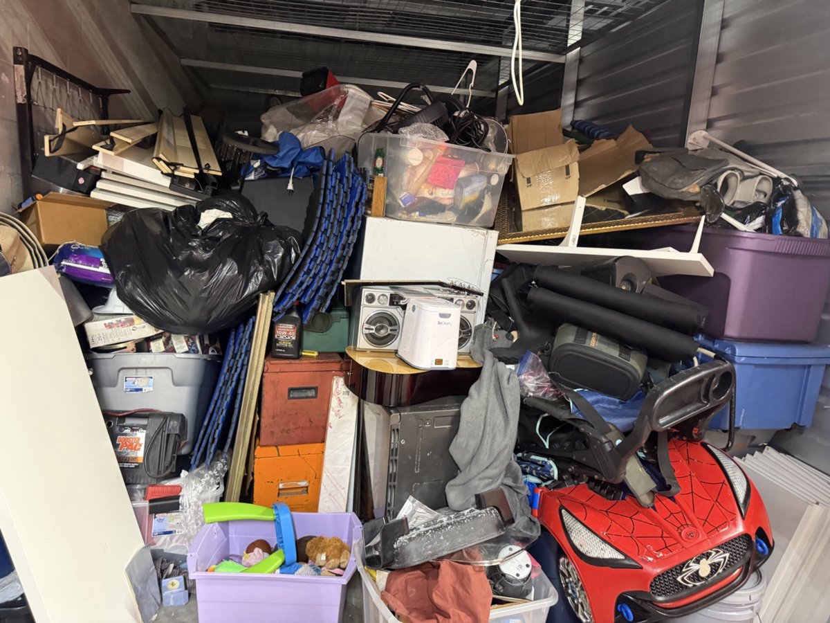 10 x 20 storage unit in Ft Lauderdale, FL
