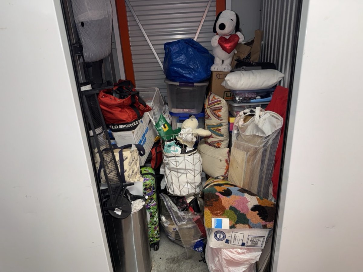 5 x 5 storage unit in Gardena, CA