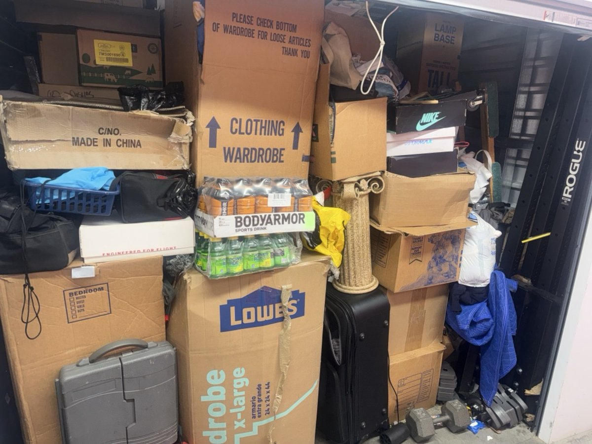 10 x 20 storage unit in Gardena, CA