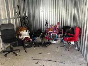 10 x 15 storage unit in Danbury, CT