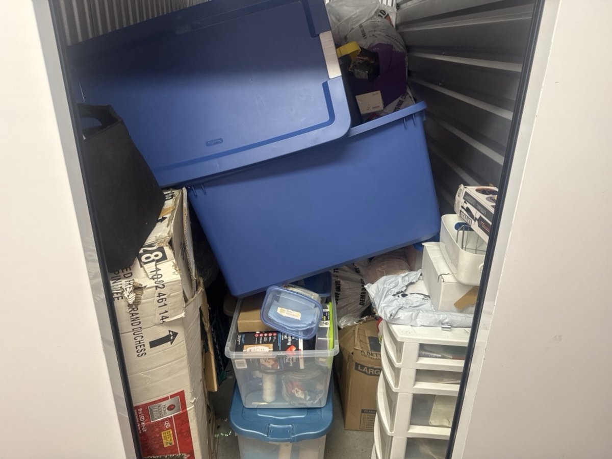 5 x 10 storage unit in Gardena, CA