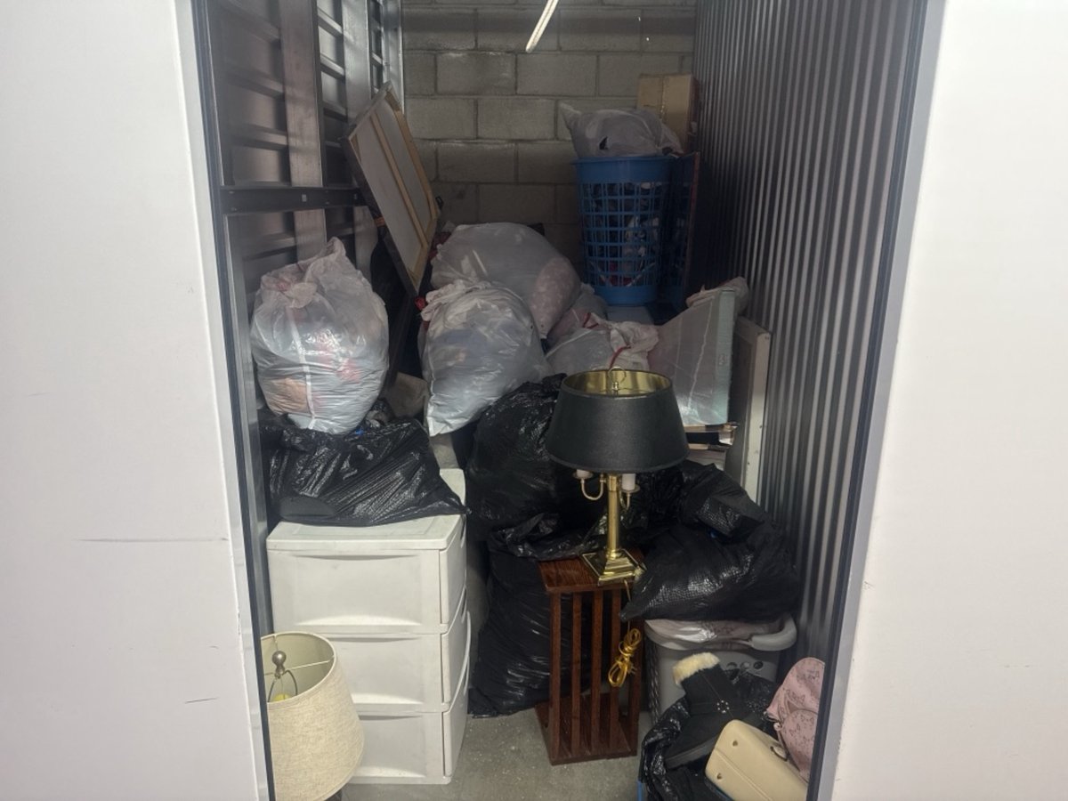 5 x 10 storage unit in Gardena, CA