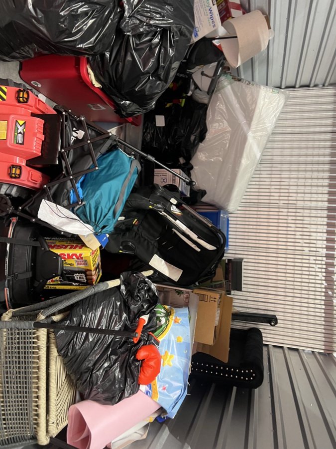 10 x 10 storage unit in Ft Lauderdale, FL