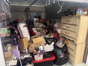 10 x 15 storage unit in Gardena, CA