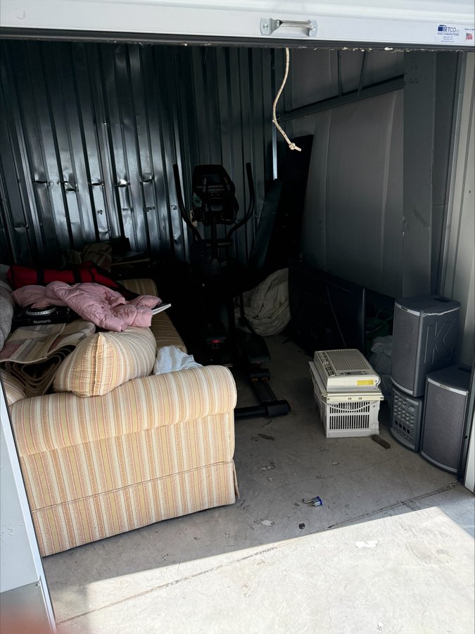 10 x 10 storage unit in Danbury, CT