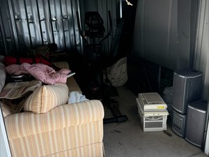 10 x 10 storage unit in Danbury, CT