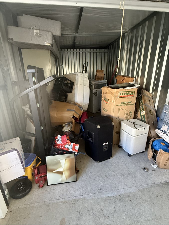 10 x 15 storage unit in Danbury, CT