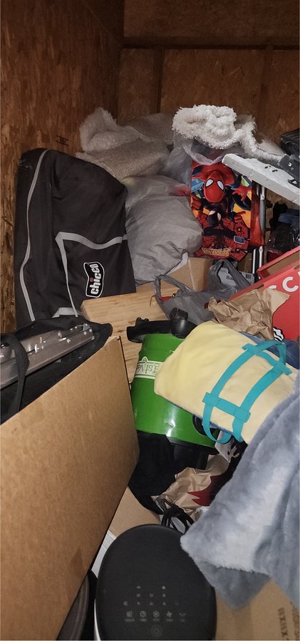 5 x 10 storage unit in Sacramento, CA