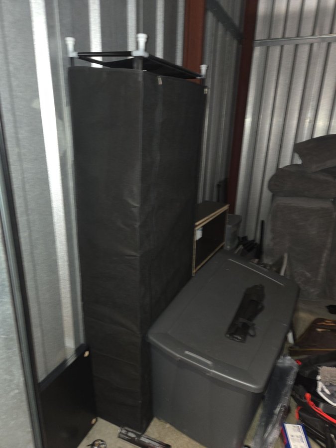 7 x 10 storage unit in Elkridge, MD