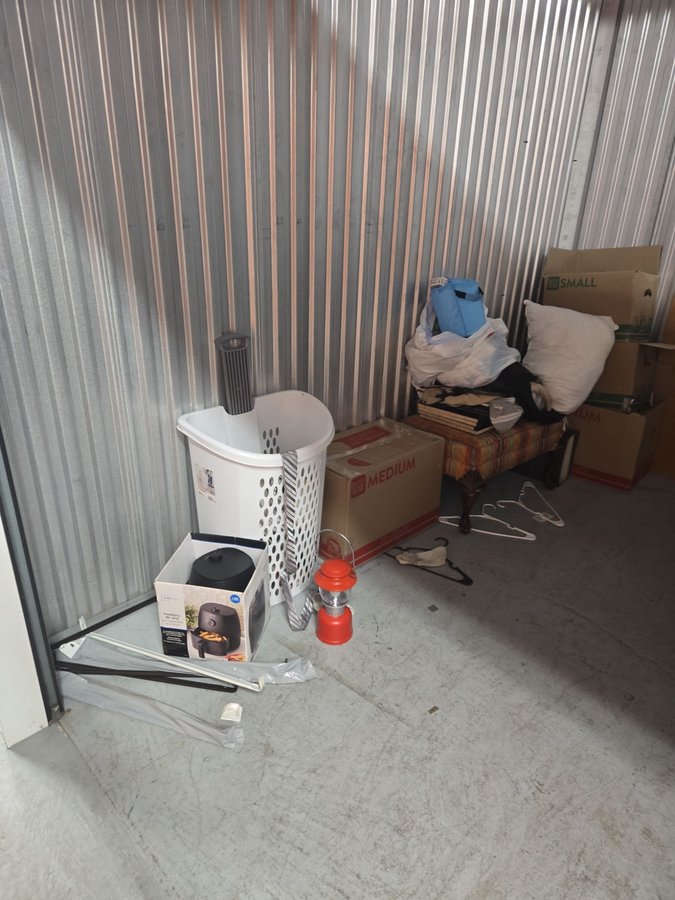 10 x 10 storage unit in Baltimore, MD
